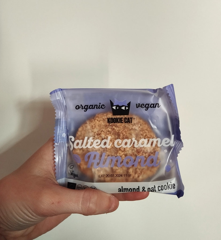 Vegan & Organic CookieCat avena e mandorle caramellate Salted Caramel -50 gr - ZeroPerCento
